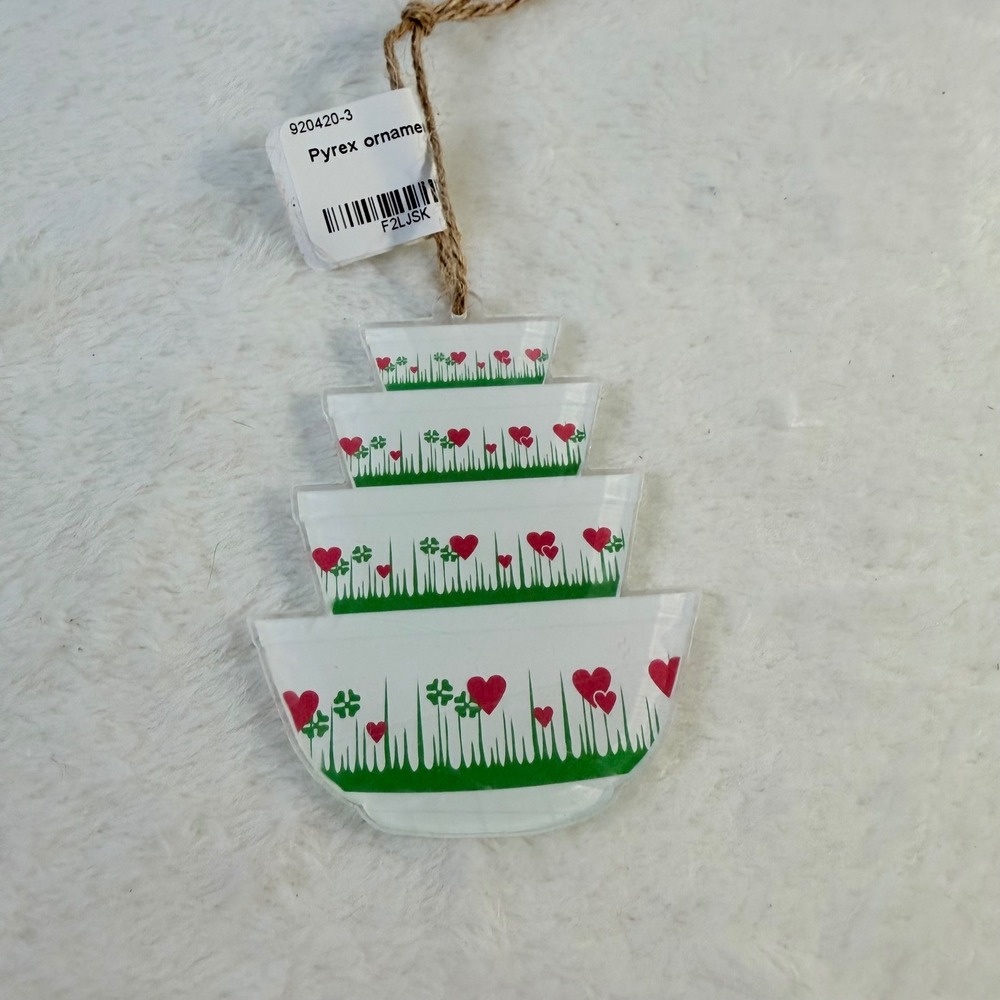 Pyrex Ornament Unisex OS White Green Red NEW Lucky in Love Stacked Bowls Acrylic
